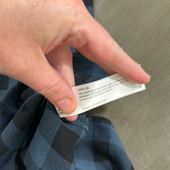 Eileen Fisher 100% Silk Blue Black Buffalo Plaid Sleeveless Tunic Tank Top XS - Picture 7 of 8